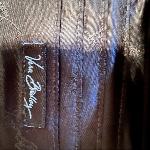 VERA BRADLEY IMPERIAL TOILE RETIRED PATTERN QUILTED ZIP WALLET  4” x 4 1/2” - Picture 5 of 6